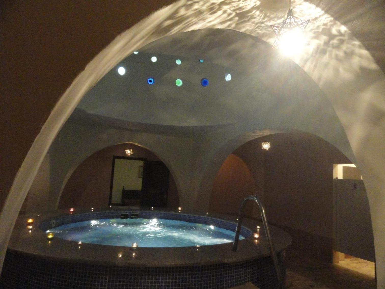 Petra Palace Hotel Вади Муса Екстериор снимка