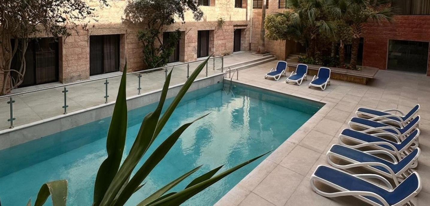 Petra Palace Hotel Вади Муса Екстериор снимка